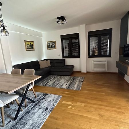 Apartmani Jedro Rafailovici Luaran gambar