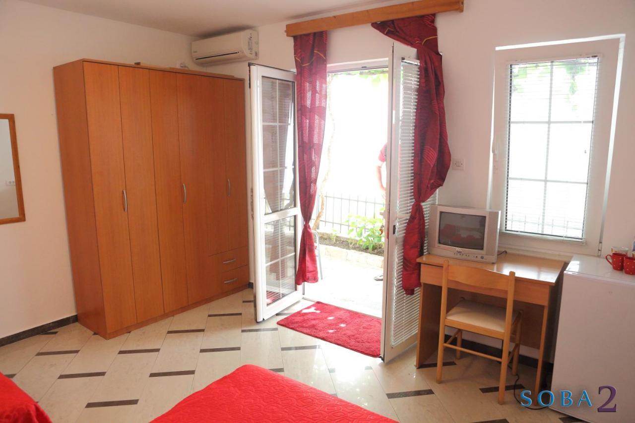 Apartmani Jedro Rafailovici Luaran gambar