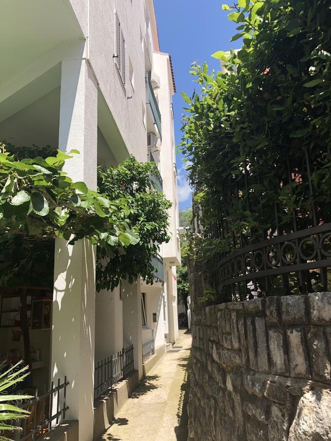 Apartmani Jedro Rafailovici Luaran gambar