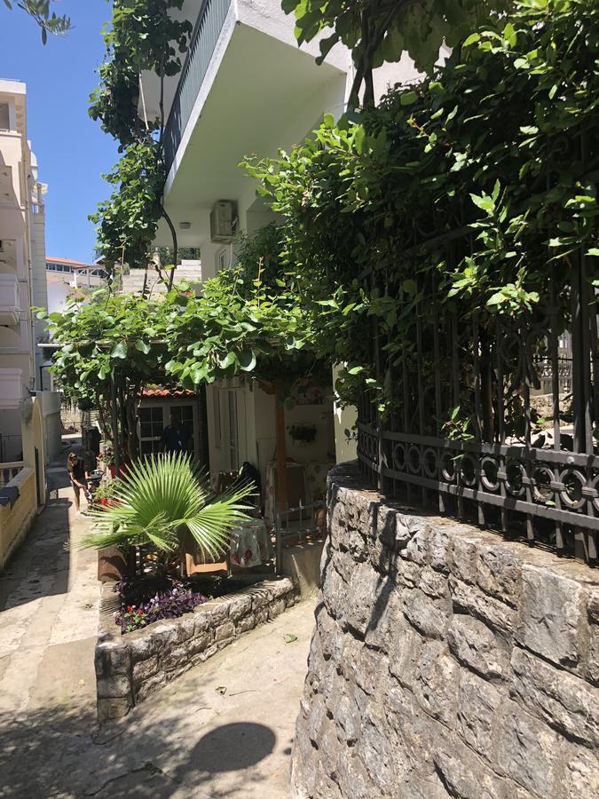 Apartmani Jedro Rafailovici Luaran gambar